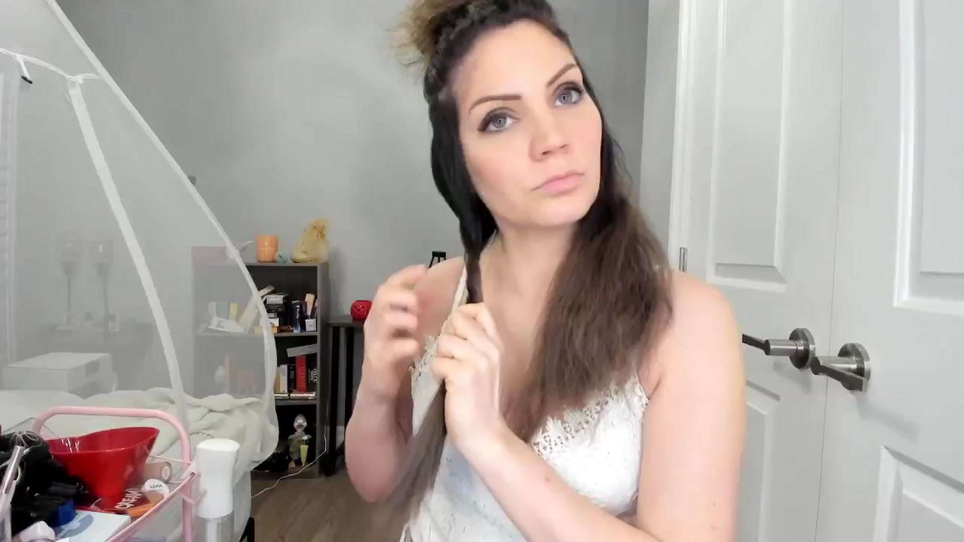 Gallery image thumbnail from Laurel's myfreecams stream on, 02/26/2025, 03:52 image 13 of 20