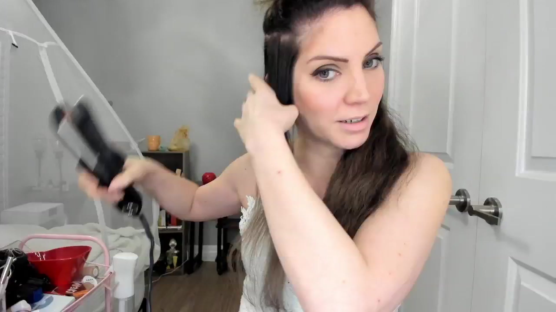 Gallery image thumbnail from Laurel's myfreecams stream on, 02/26/2025, 03:52 image 2 of 20