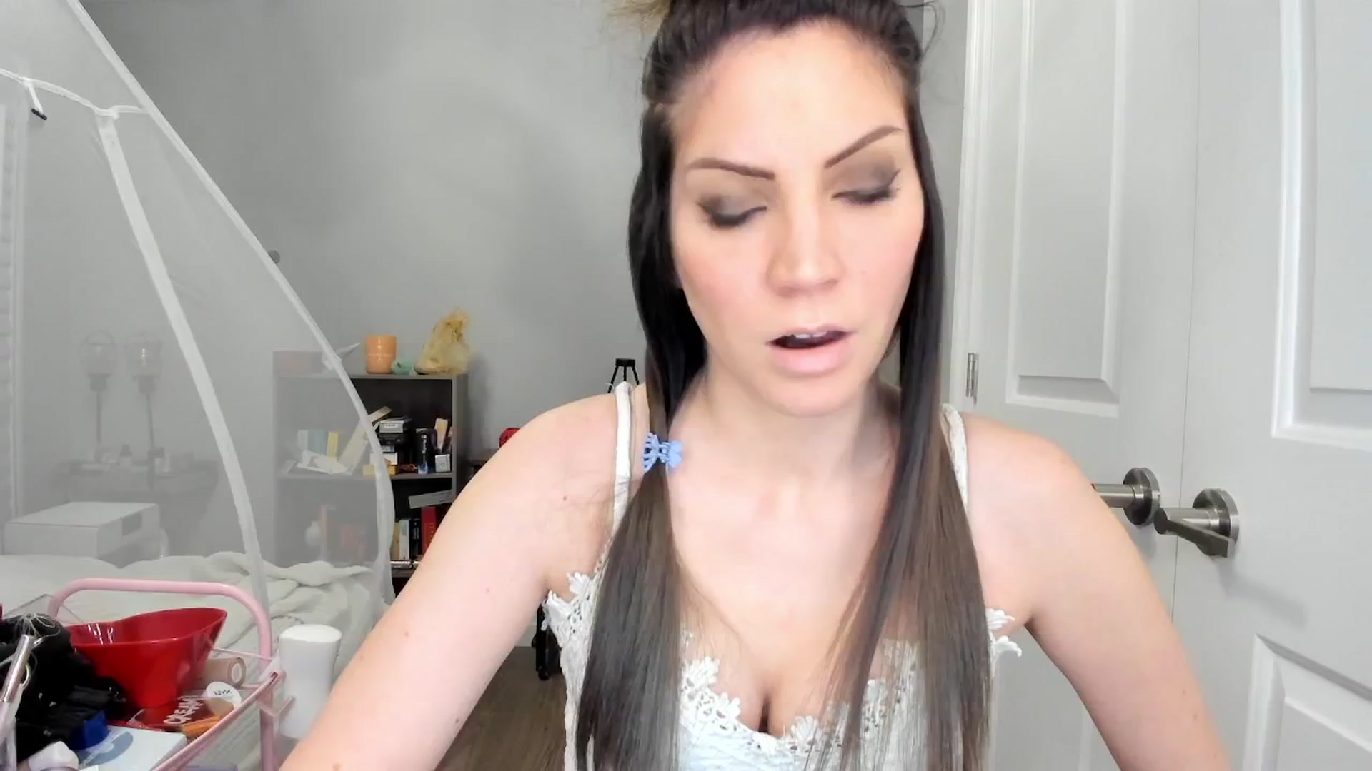 Gallery image thumbnail from Laurel's myfreecams stream on, 02/26/2025, 03:52 image 17 of 20