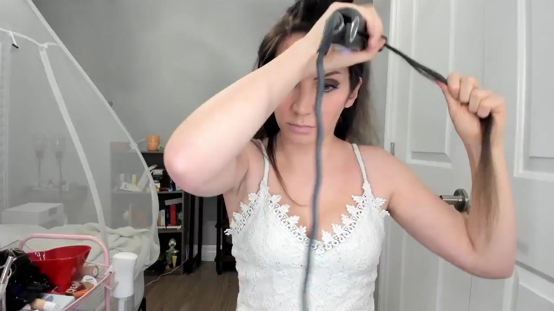 Gallery image thumbnail from Laurel's myfreecams stream on, 02/26/2025, 04:49 image 7 of 20