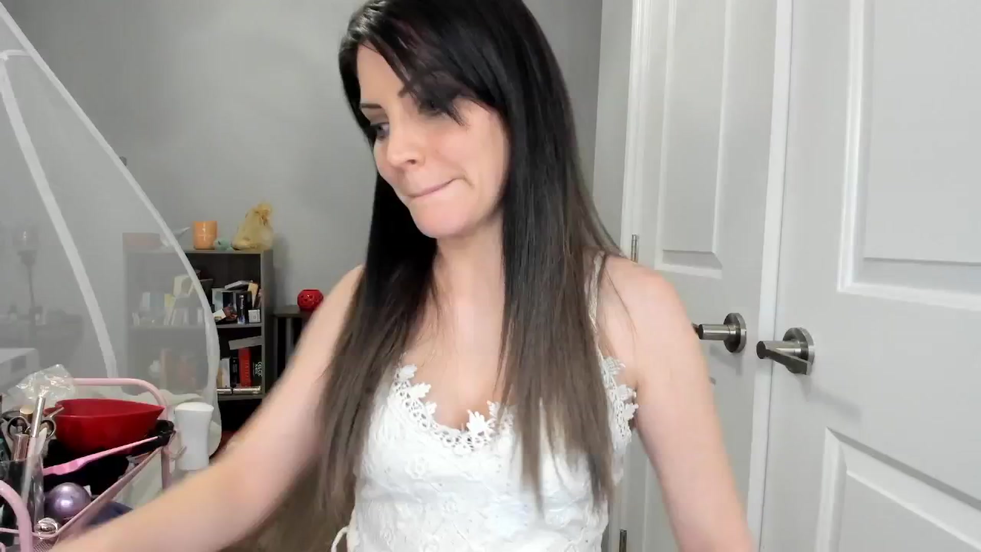 Gallery image thumbnail from Laurel's myfreecams stream on, 02/26/2025, 07:27 image 13 of 20