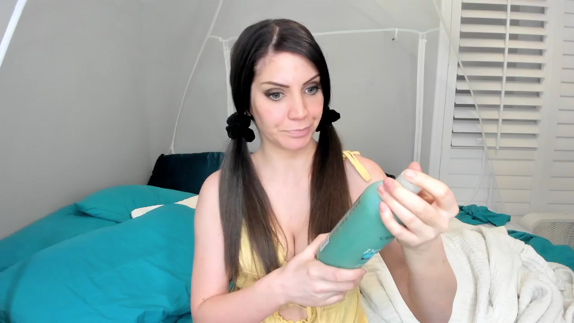 Gallery image thumbnail from Laurel's myfreecams stream on, 02/28/2025, 04:24 image 7 of 20