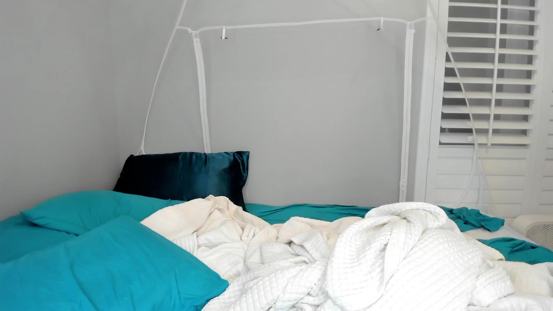 Gallery image thumbnail from Laurel's myfreecams stream on, 02/28/2025, 05:45 image 14 of 20