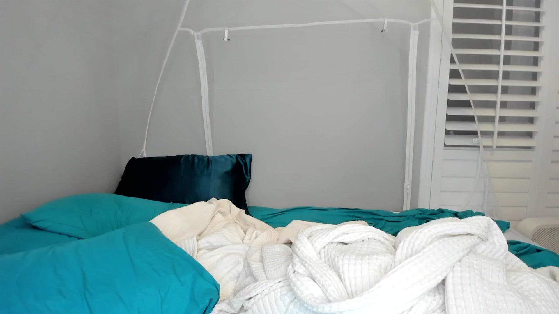 Gallery image thumbnail from Laurel's myfreecams stream on, 02/28/2025, 06:14 image 6 of 20