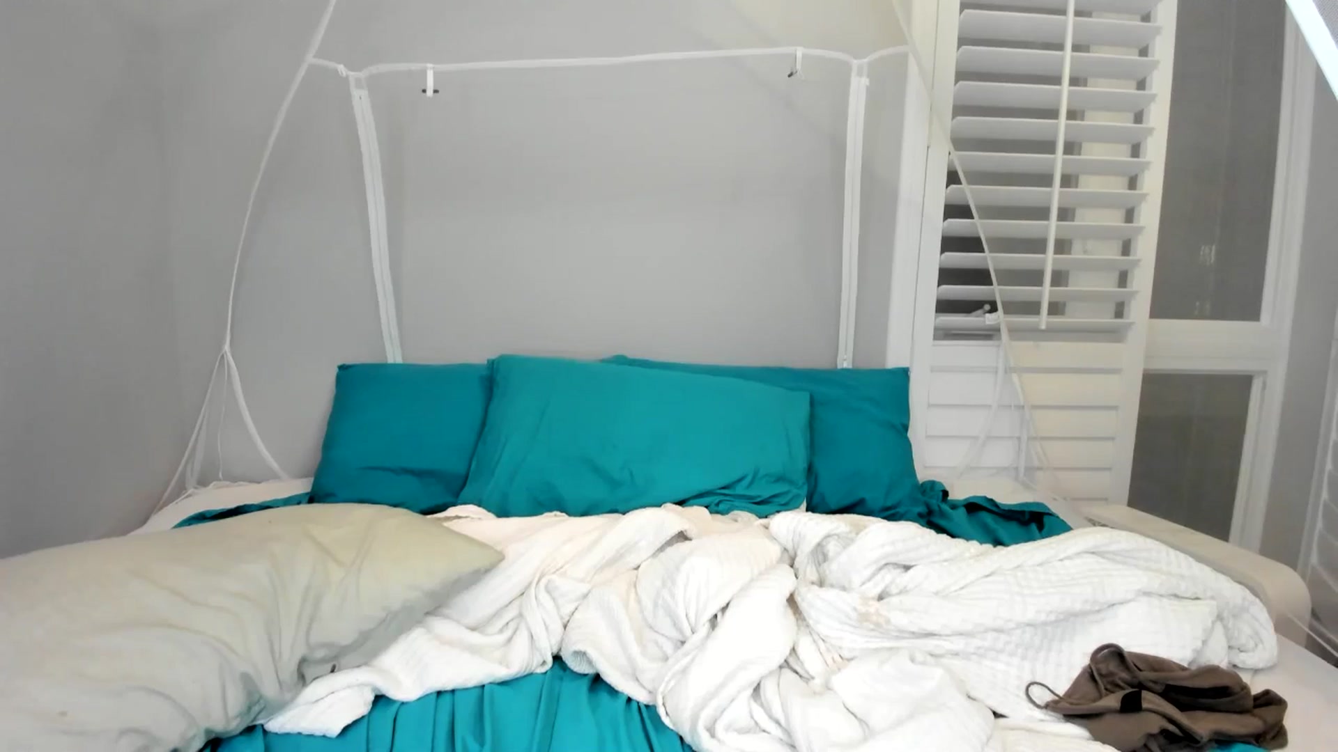 Gallery image thumbnail from Laurel's myfreecams stream on, 03/09/2025, 10:11 image 14 of 20