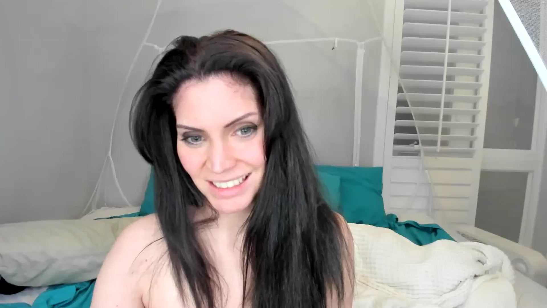 Gallery image thumbnail from Laurel's myfreecams stream on, 03/09/2025, 12:20 image 13 of 20
