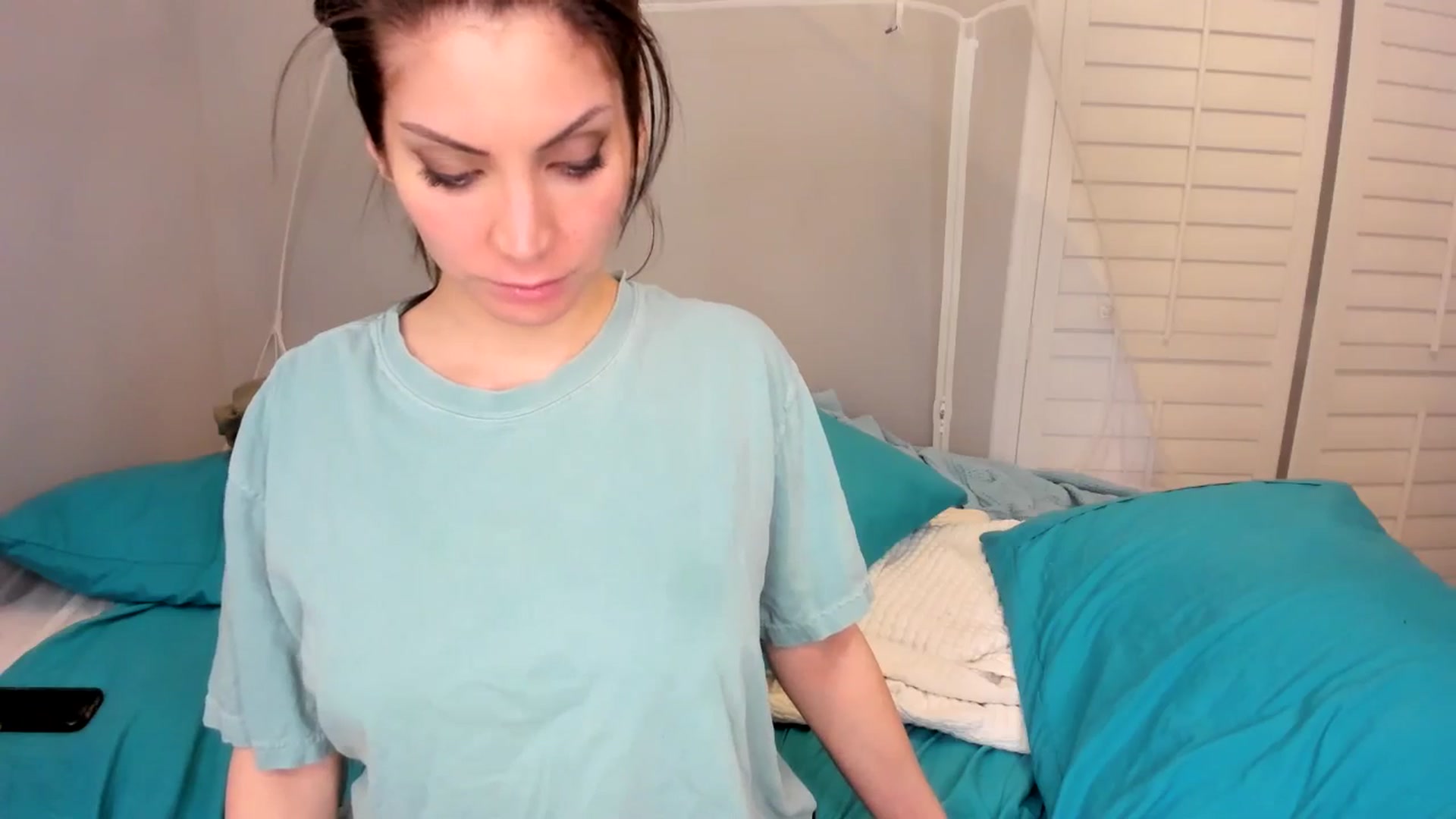 Gallery image thumbnail from Laurel's myfreecams stream on, 03/24/2025, 07:36 image 18 of 20