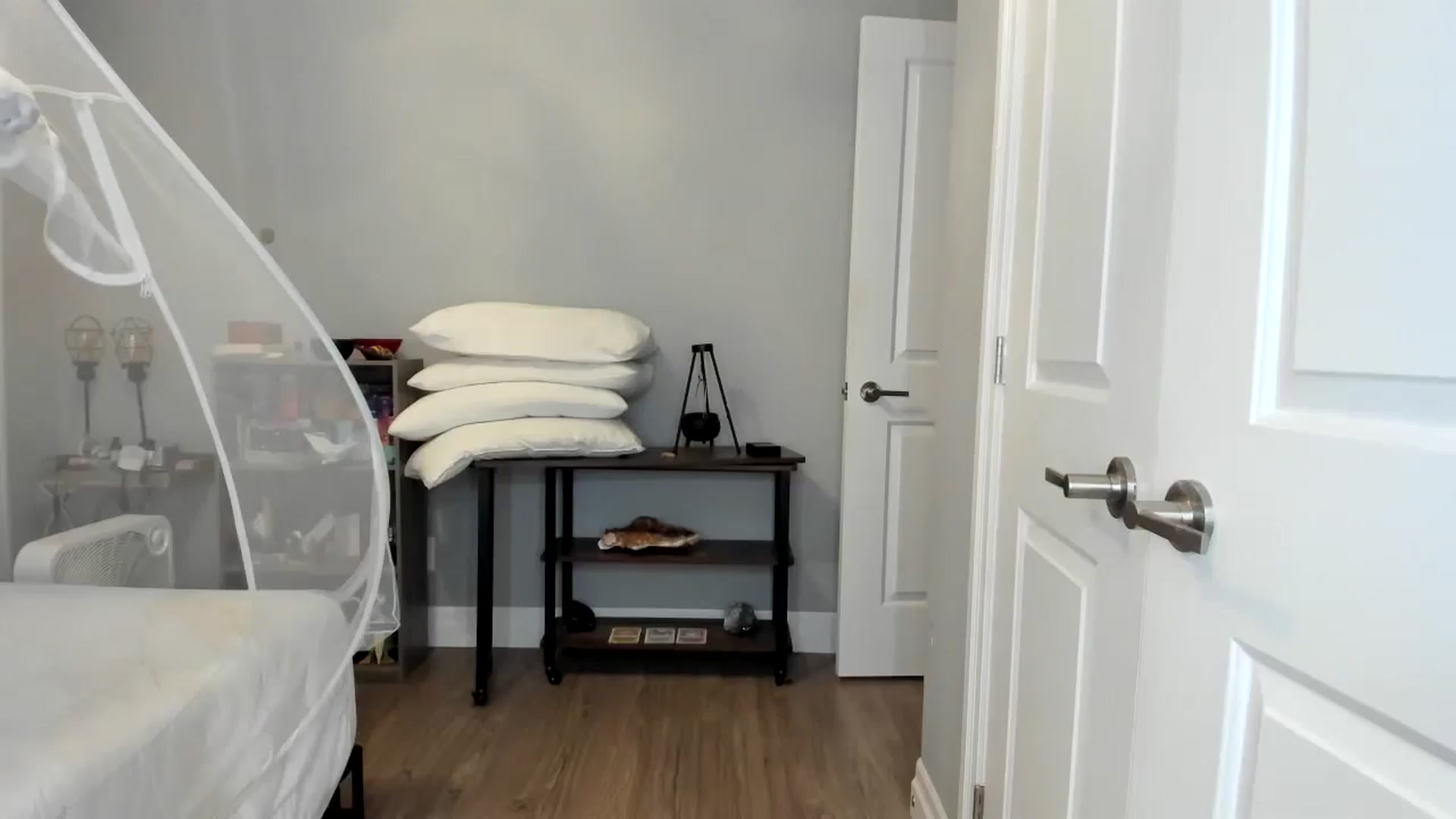 Gallery image thumbnail from Laurel's myfreecams stream on, 04/04/2025, 04:36 image 2 of 20