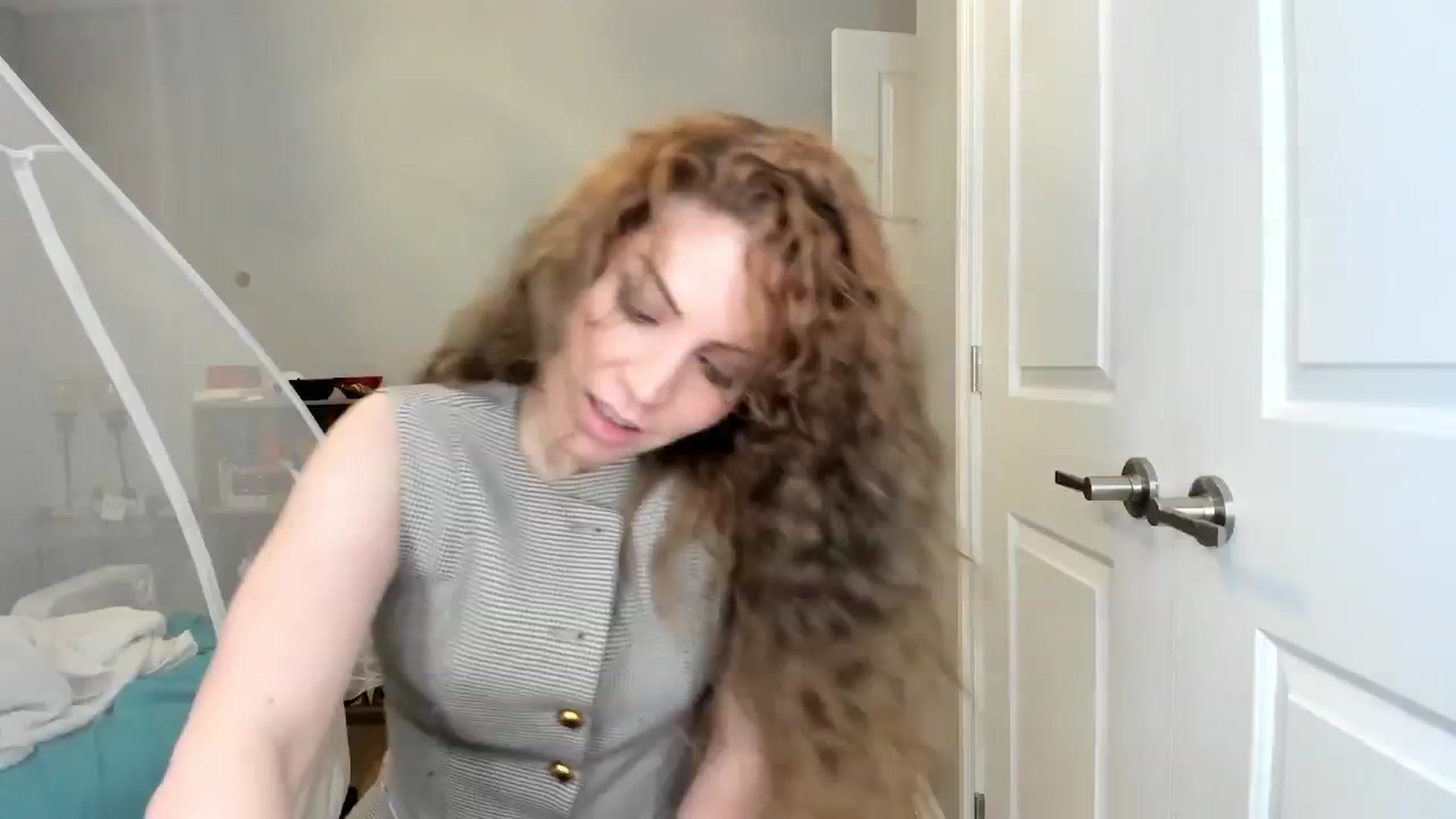 Gallery image thumbnail from Laurel's myfreecams stream on, 04/08/2025, 05:20 image 10 of 20
