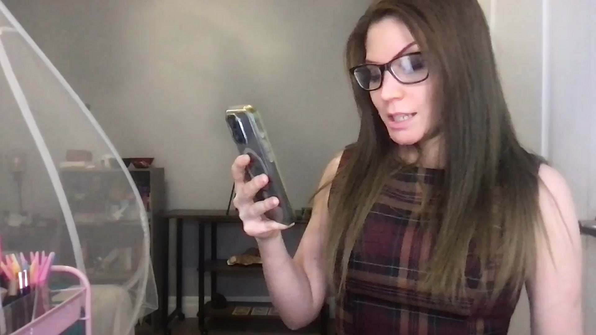 Gallery image thumbnail from Laurel's myfreecams stream on, 04/18/2025, 06:24 image 12 of 20