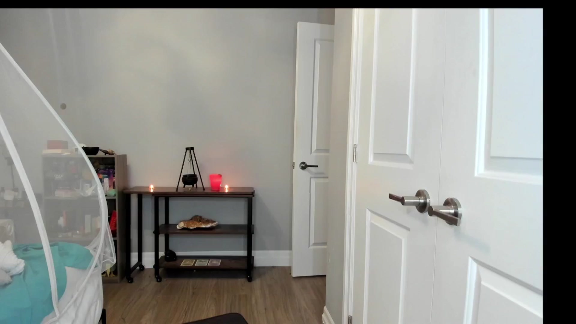 Gallery image thumbnail from Laurel's myfreecams stream on, 04/20/2025, 07:02 image 8 of 20