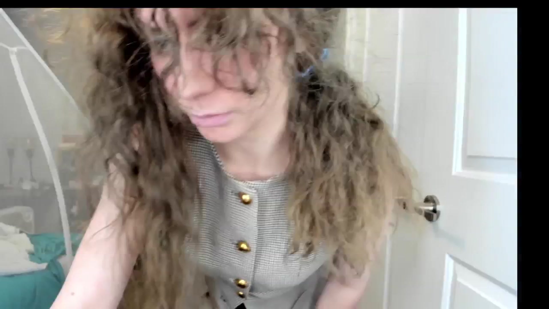 Gallery image thumbnail from Laurel's myfreecams stream on, 04/22/2025, 05:23 image 16 of 20