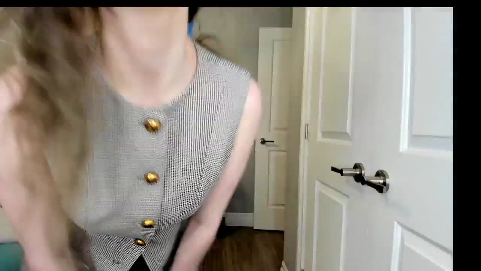 Gallery image thumbnail from Laurel's myfreecams stream on, 04/22/2025, 05:23 image 15 of 20