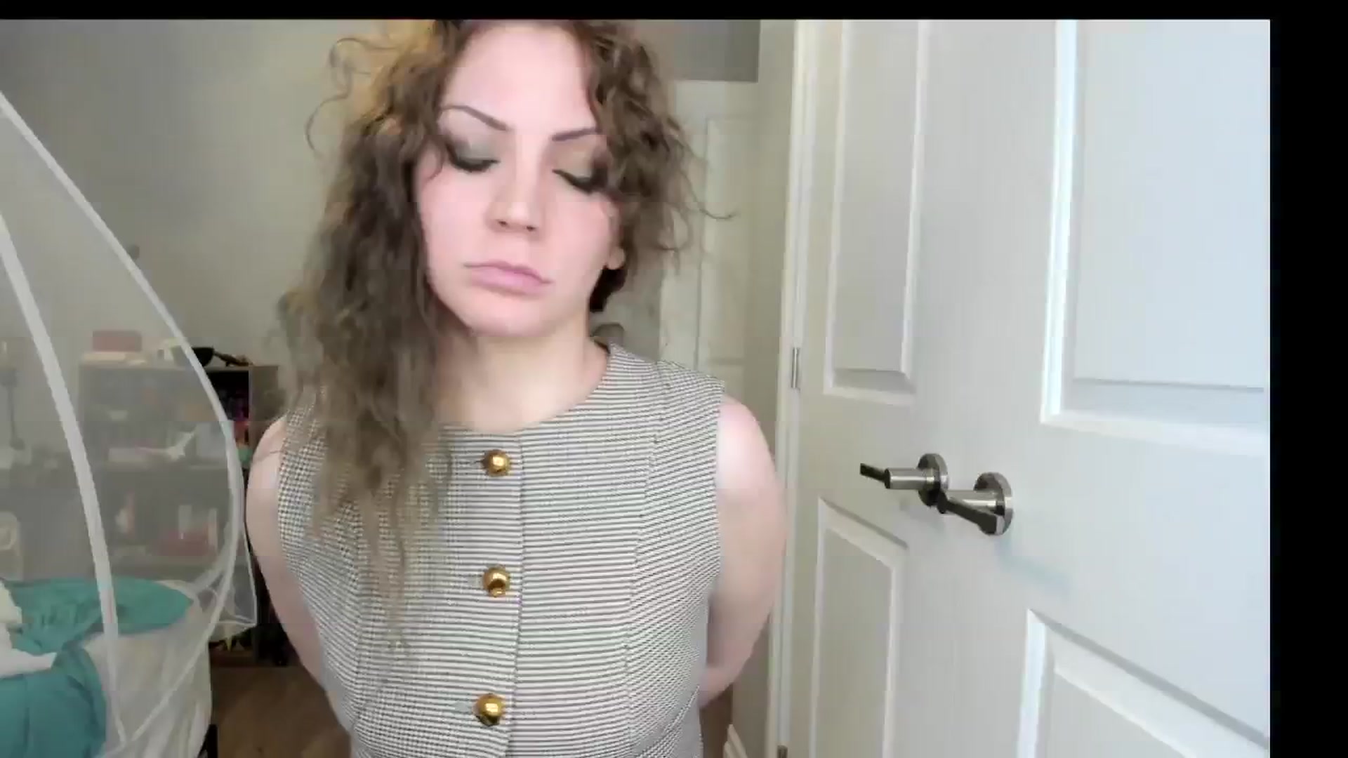 Gallery image thumbnail from Laurel's myfreecams stream on, 04/22/2025, 05:23 image 6 of 20