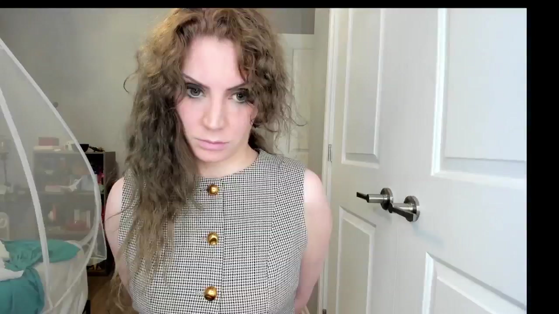 Gallery image thumbnail from Laurel's myfreecams stream on, 04/22/2025, 05:23 image 4 of 20