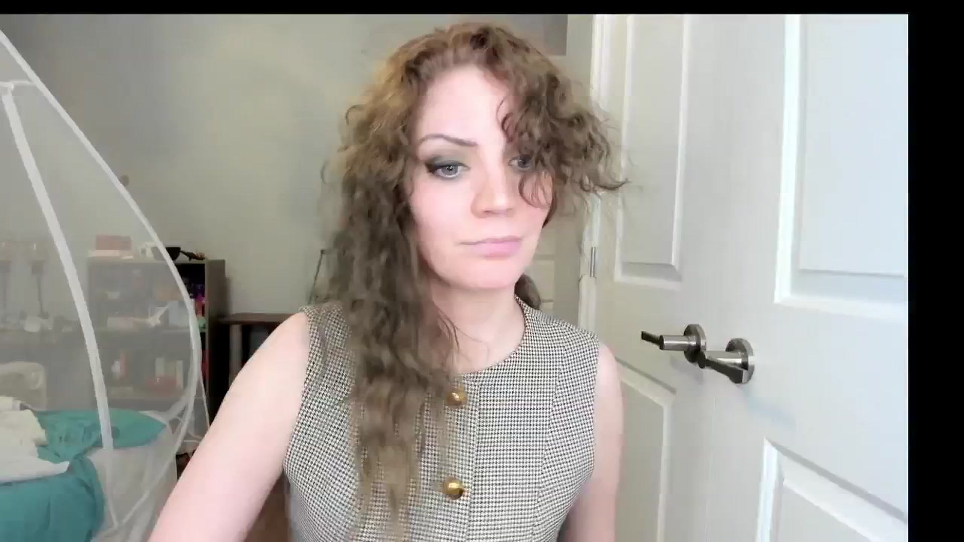 Gallery image thumbnail from Laurel's myfreecams stream on, 04/22/2025, 05:23 image 14 of 20