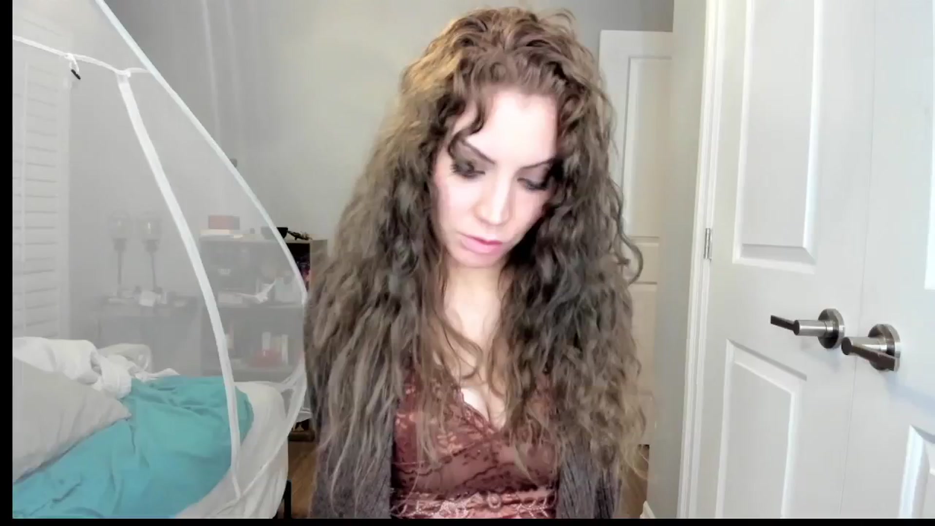 Gallery image thumbnail from Laurel's myfreecams stream on, 04/24/2025, 04:58 image 5 of 20
