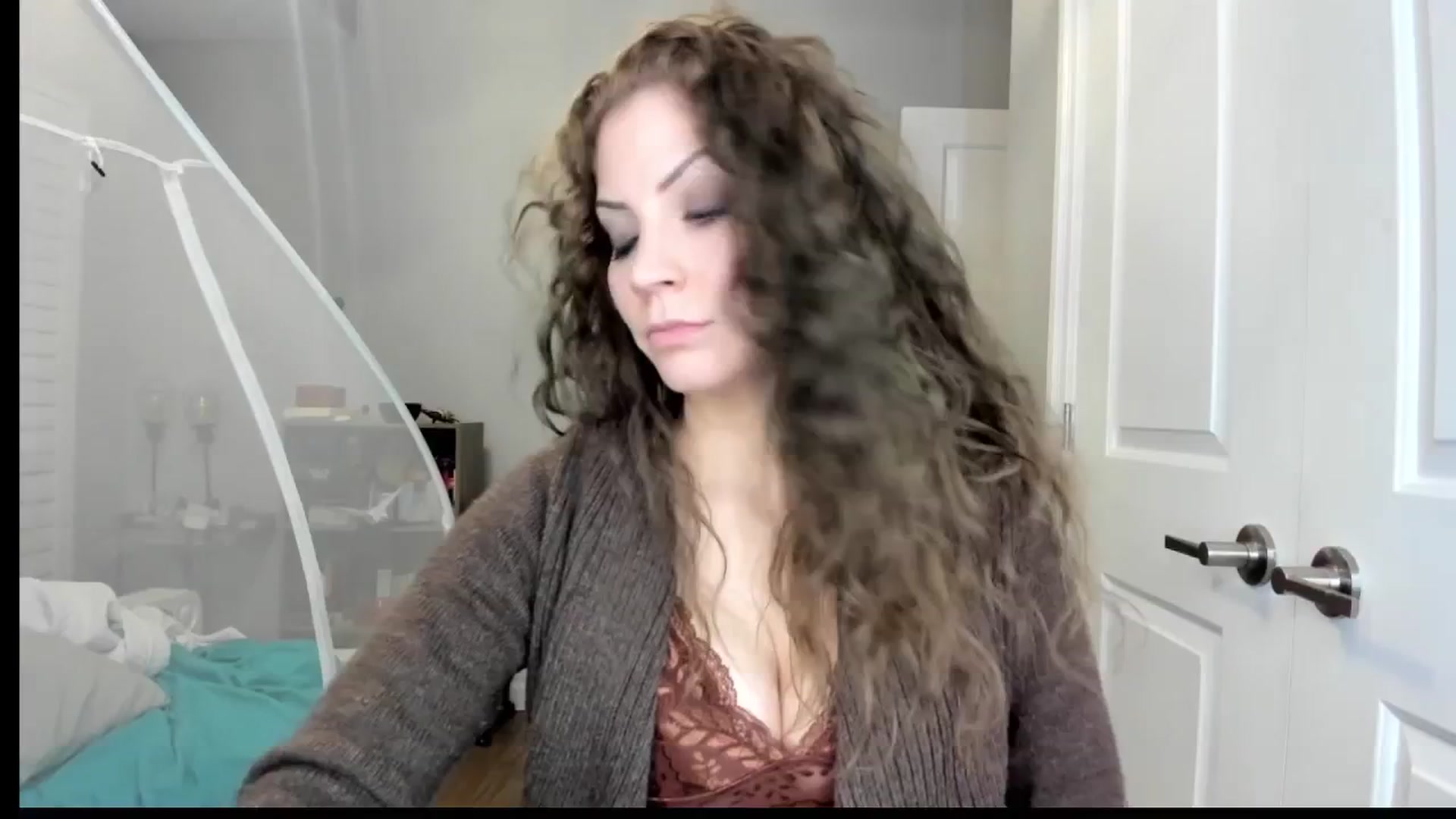 Gallery image thumbnail from Laurel's myfreecams stream on, 04/24/2025, 04:58 image 1 of 20