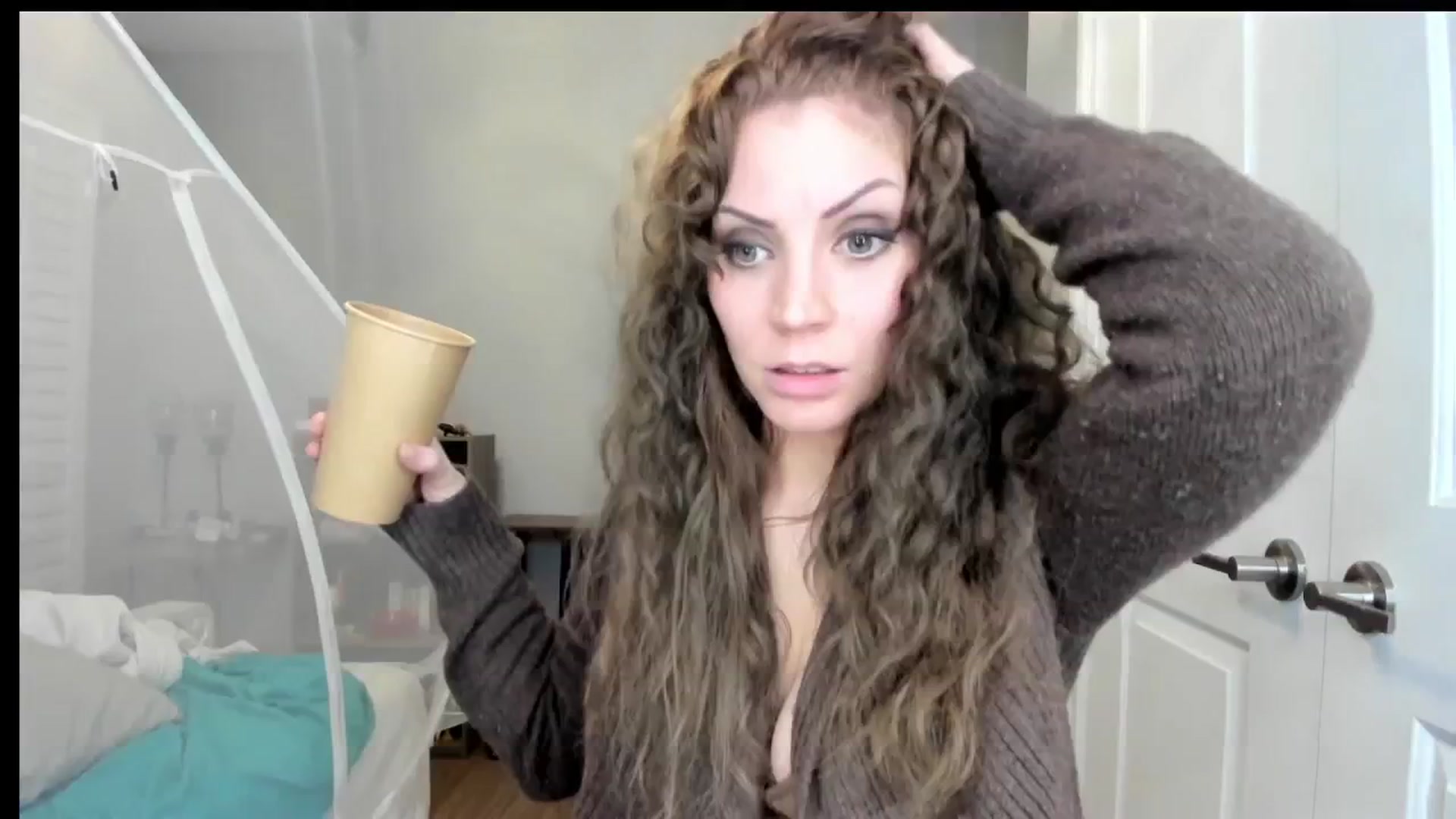 Gallery image thumbnail from Laurel's myfreecams stream on, 04/24/2025, 04:58 image 15 of 20