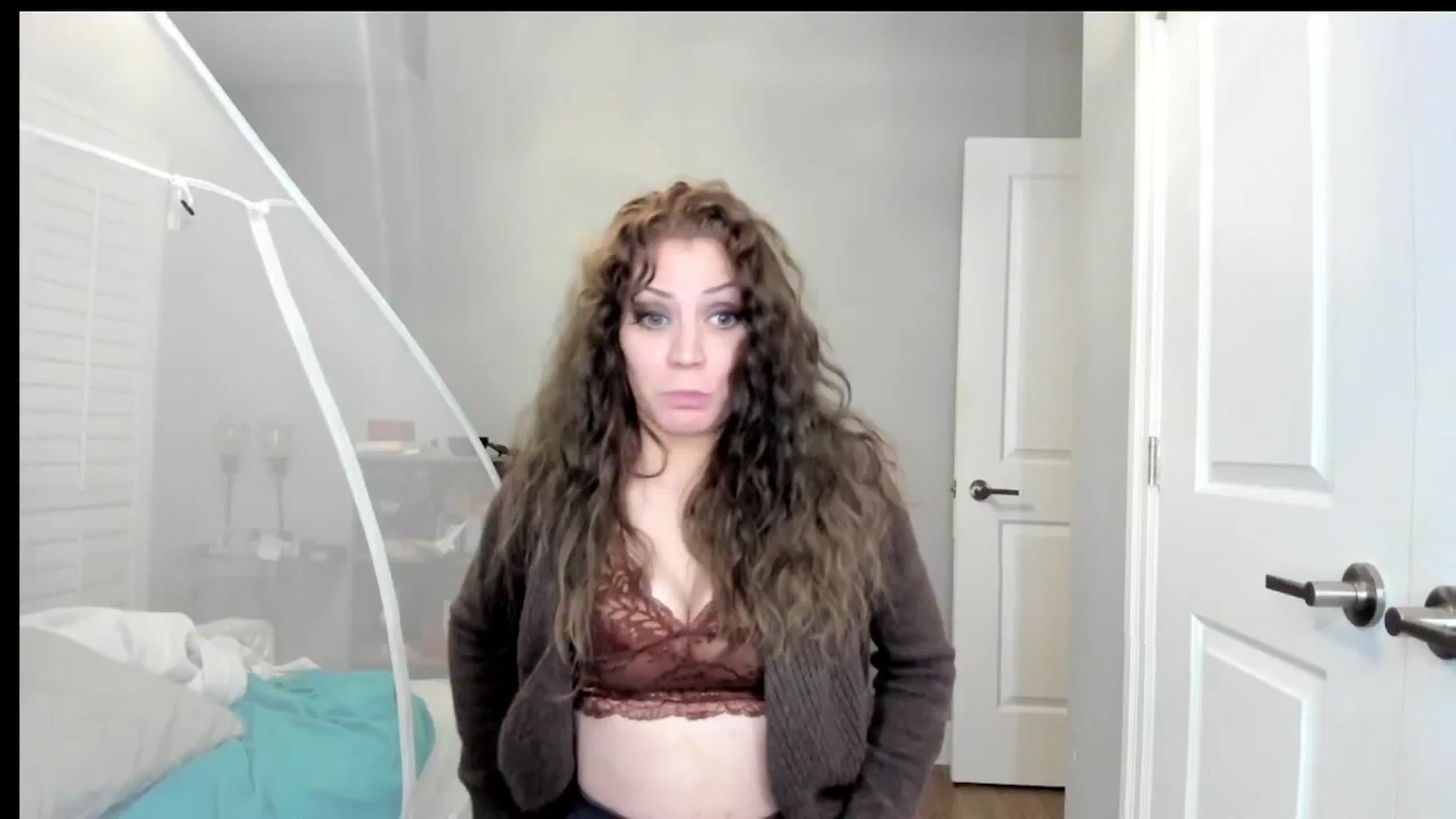 Gallery image thumbnail from Laurel's myfreecams stream on, 04/24/2025, 04:58 image 8 of 20