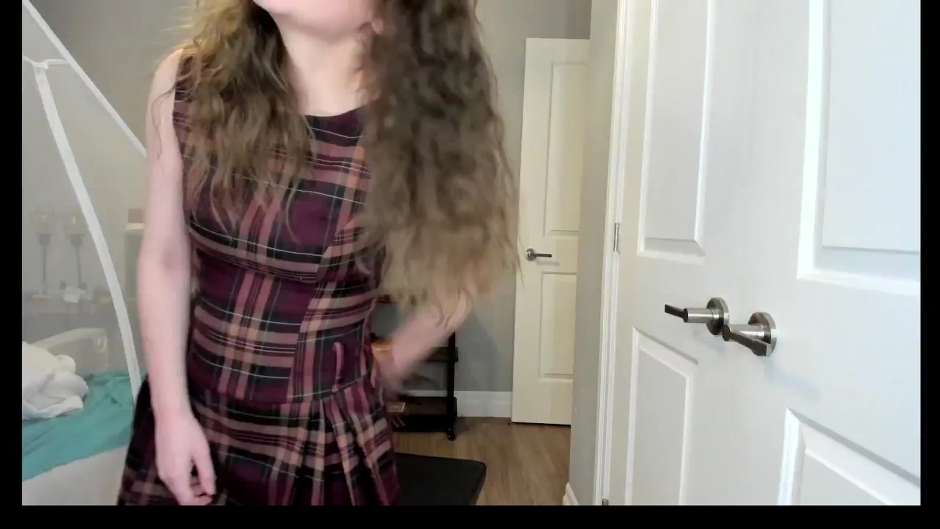 Gallery image thumbnail from Laurel's myfreecams stream on, 04/29/2025, 06:03 image 18 of 20