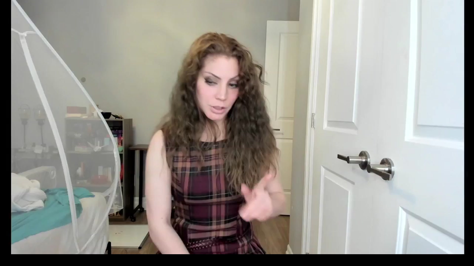 Gallery image thumbnail from Laurel's myfreecams stream on, 04/29/2025, 06:03 image 13 of 20