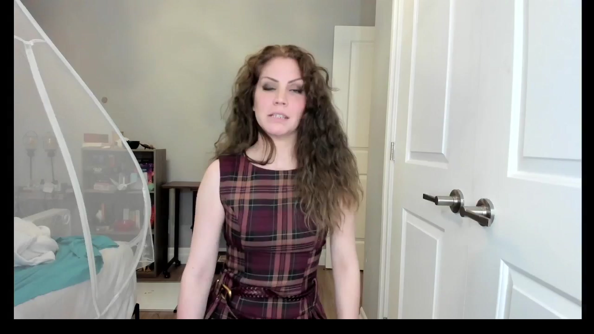 Gallery image thumbnail from Laurel's myfreecams stream on, 04/29/2025, 06:03 image 12 of 20