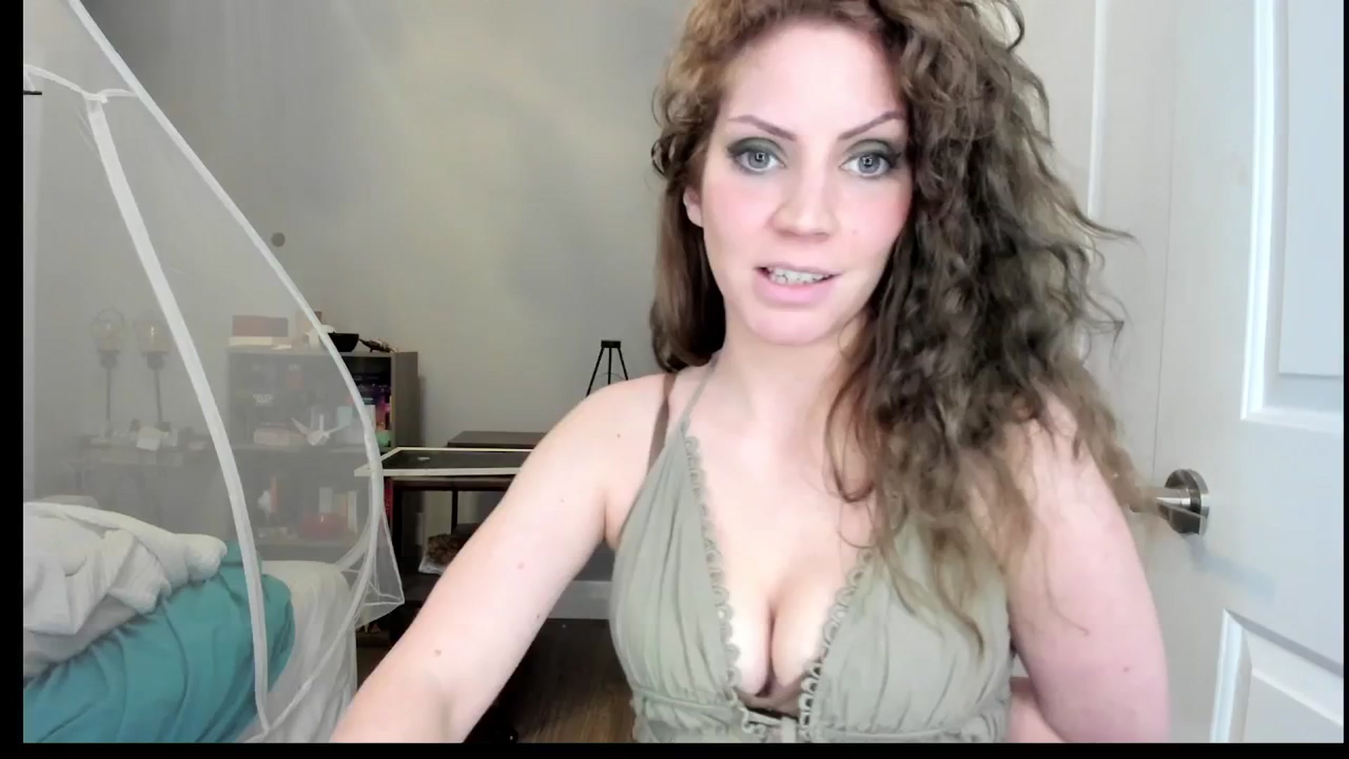 Gallery image thumbnail from Laurel's myfreecams stream on, 05/05/2025, 04:39 image 13 of 20