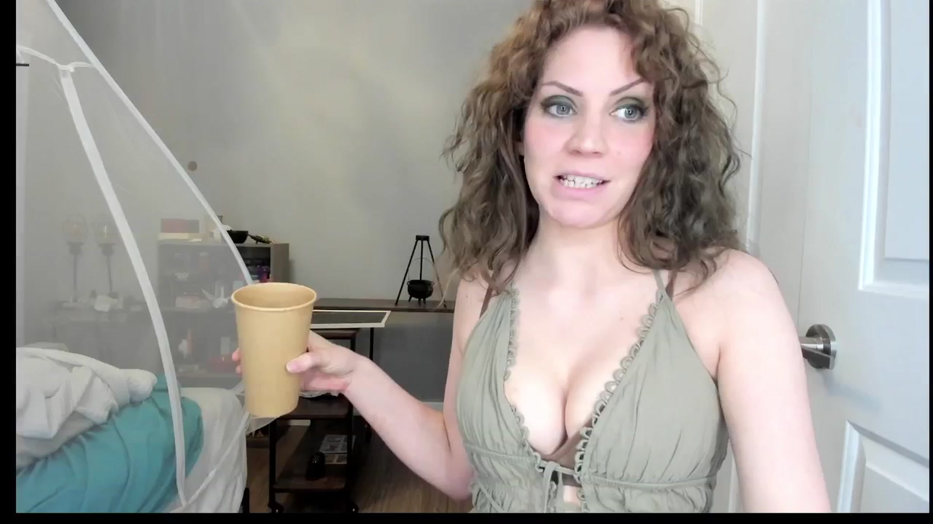 Gallery image thumbnail from Laurel's myfreecams stream on, 05/05/2025, 04:39 image 15 of 20
