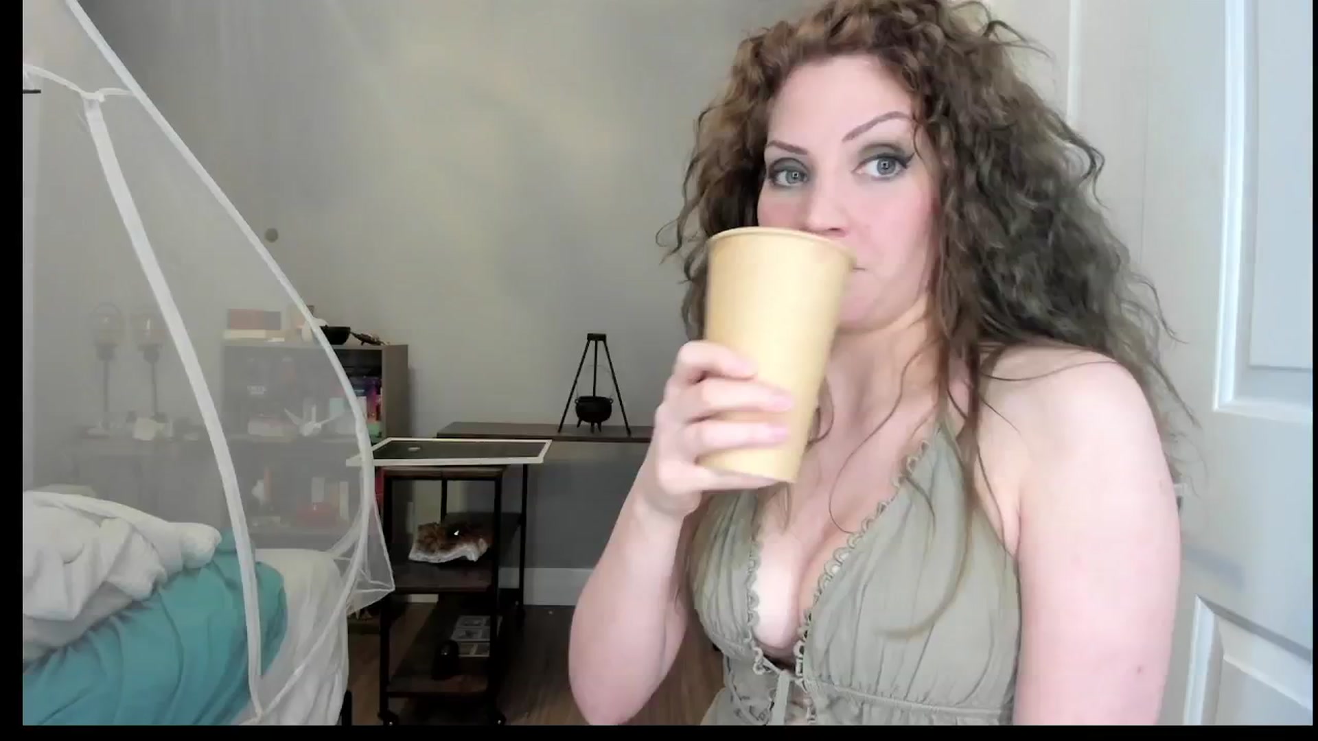 Gallery image thumbnail from Laurel's myfreecams stream on, 05/05/2025, 04:39 image 19 of 20