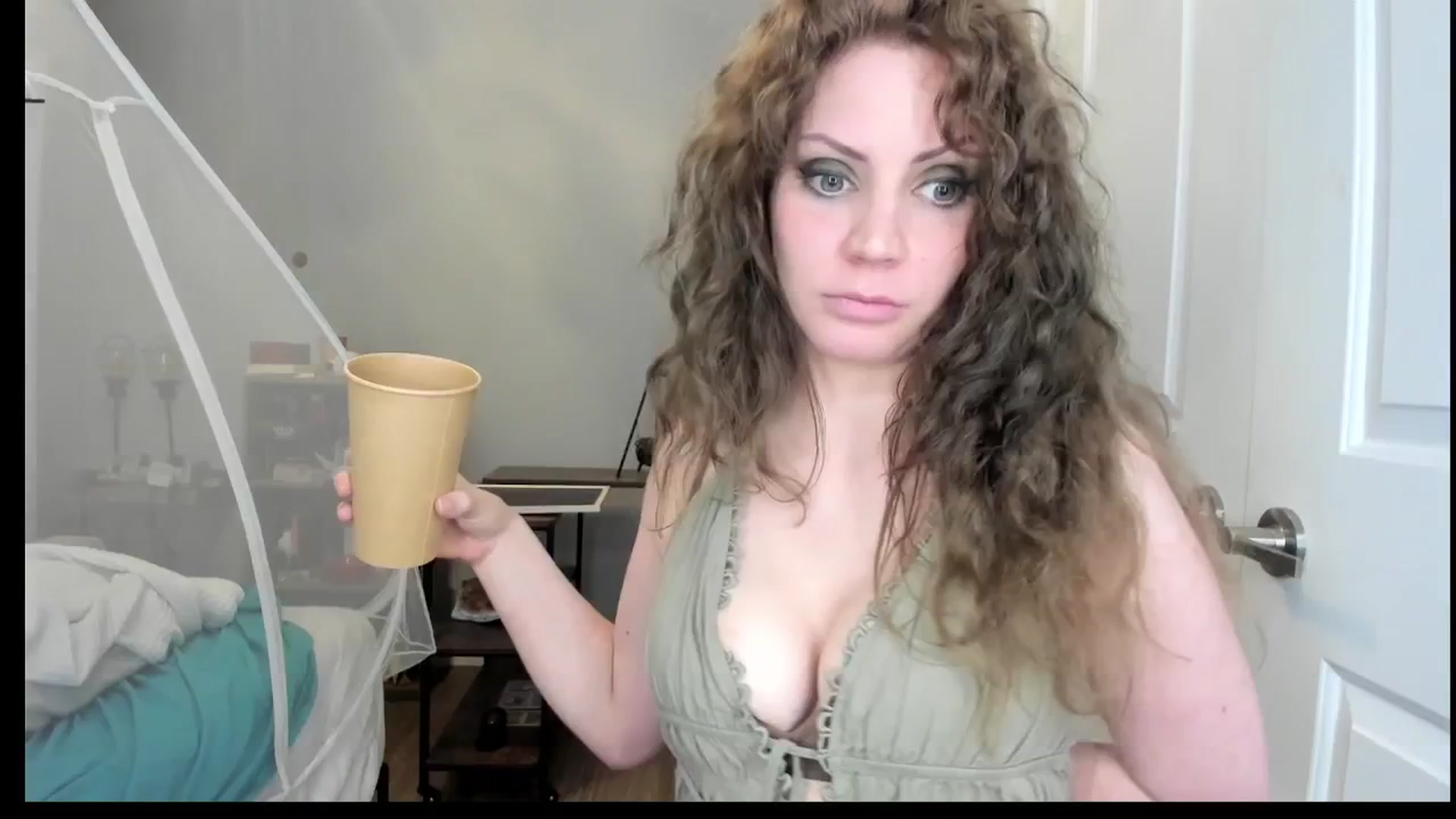 Gallery image thumbnail from Laurel's myfreecams stream on, 05/05/2025, 04:39 image 16 of 20