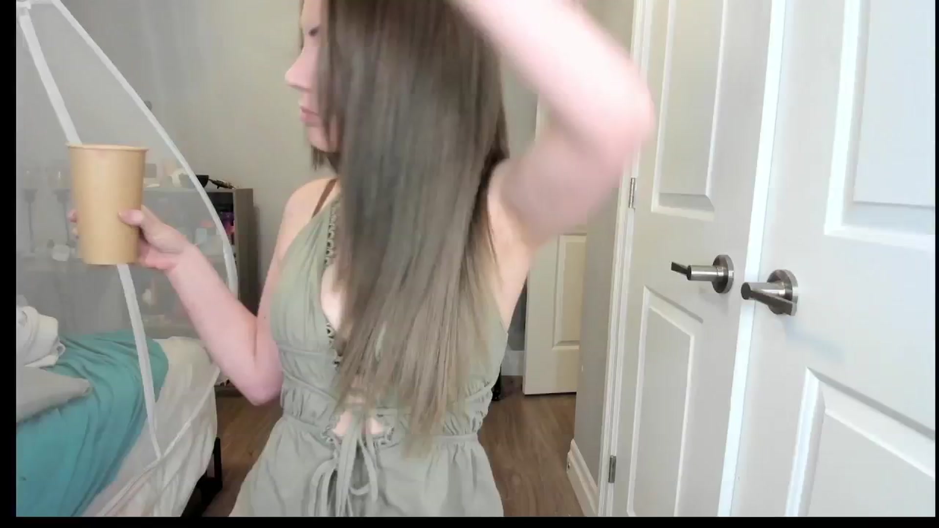 Gallery image thumbnail from Laurel's myfreecams stream on, 05/07/2025, 04:36 image 12 of 20