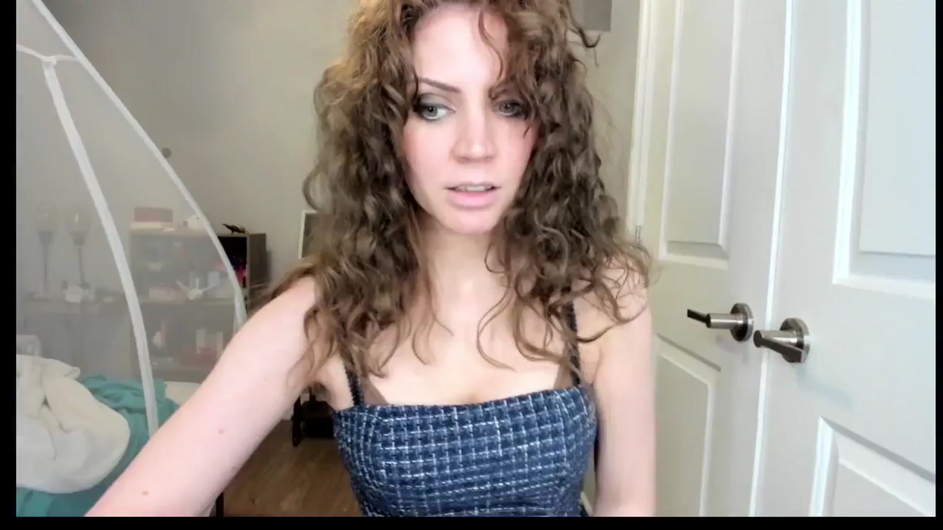 Gallery image thumbnail from Laurel's myfreecams stream on, 05/13/2025, 04:47 image 7 of 20