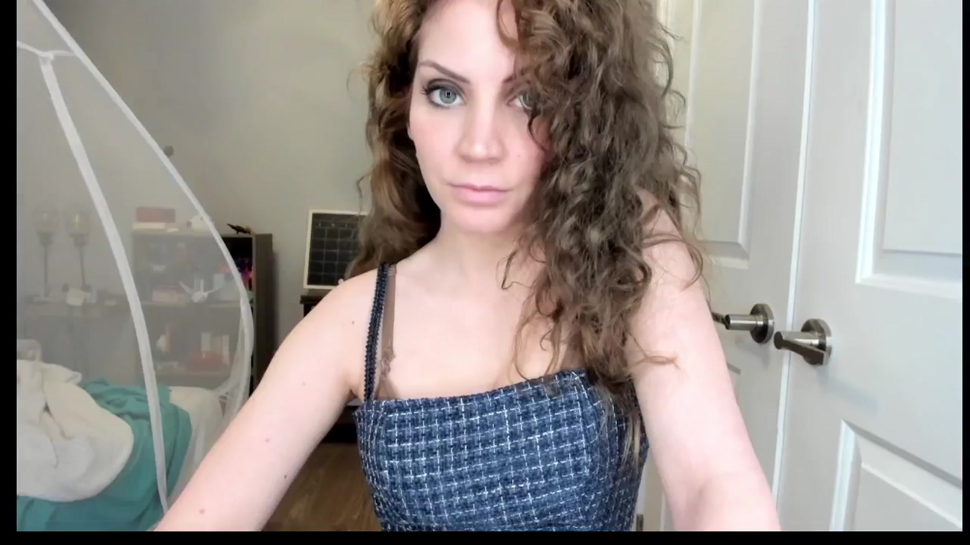 Gallery image thumbnail from Laurel's myfreecams stream on, 05/13/2025, 04:47 image 16 of 20