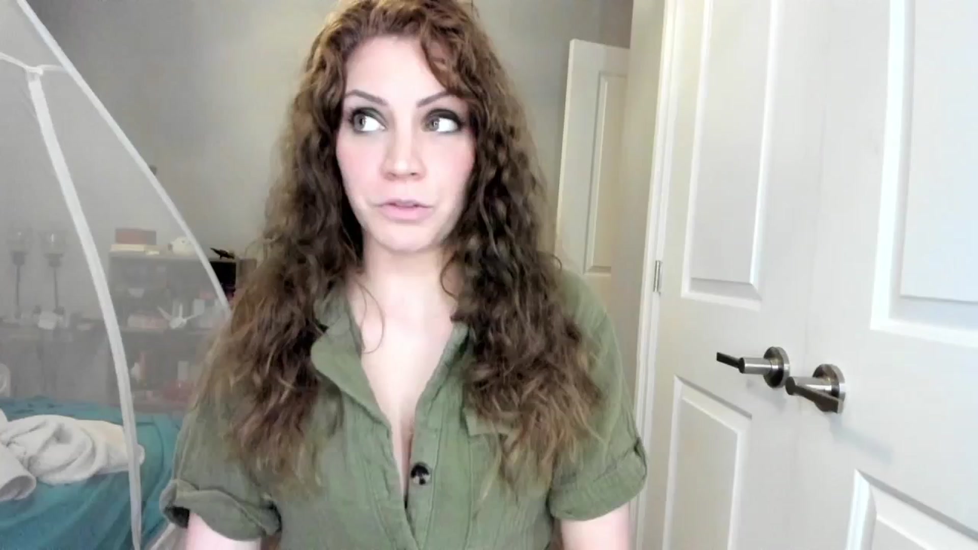 Gallery image thumbnail from Laurel's myfreecams stream on, 05/15/2025, 04:04 image 9 of 20