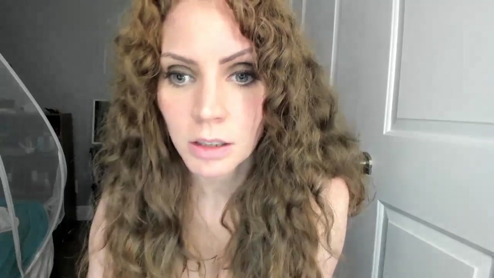 Gallery image thumbnail from Laurel's myfreecams stream on, 05/15/2025, 06:01 image 6 of 20
