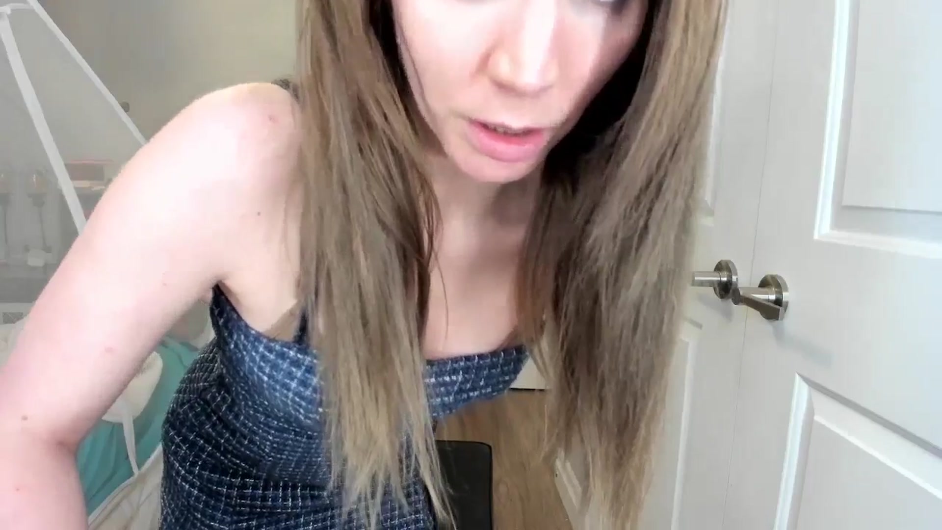 Gallery image thumbnail from Laurel's myfreecams stream on, 05/24/2025, 08:37 image 8 of 20