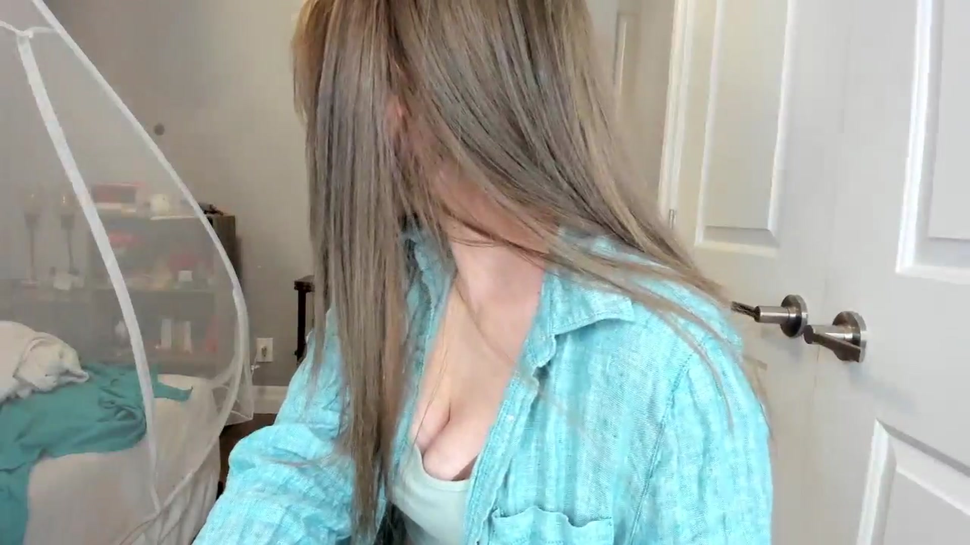 Gallery image thumbnail from Laurel's myfreecams stream on, 06/01/2025, 04:47 image 18 of 20