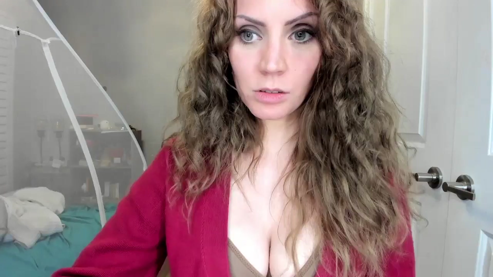 Gallery image thumbnail from Laurel's myfreecams stream on, 06/03/2025, 06:49 image 19 of 20