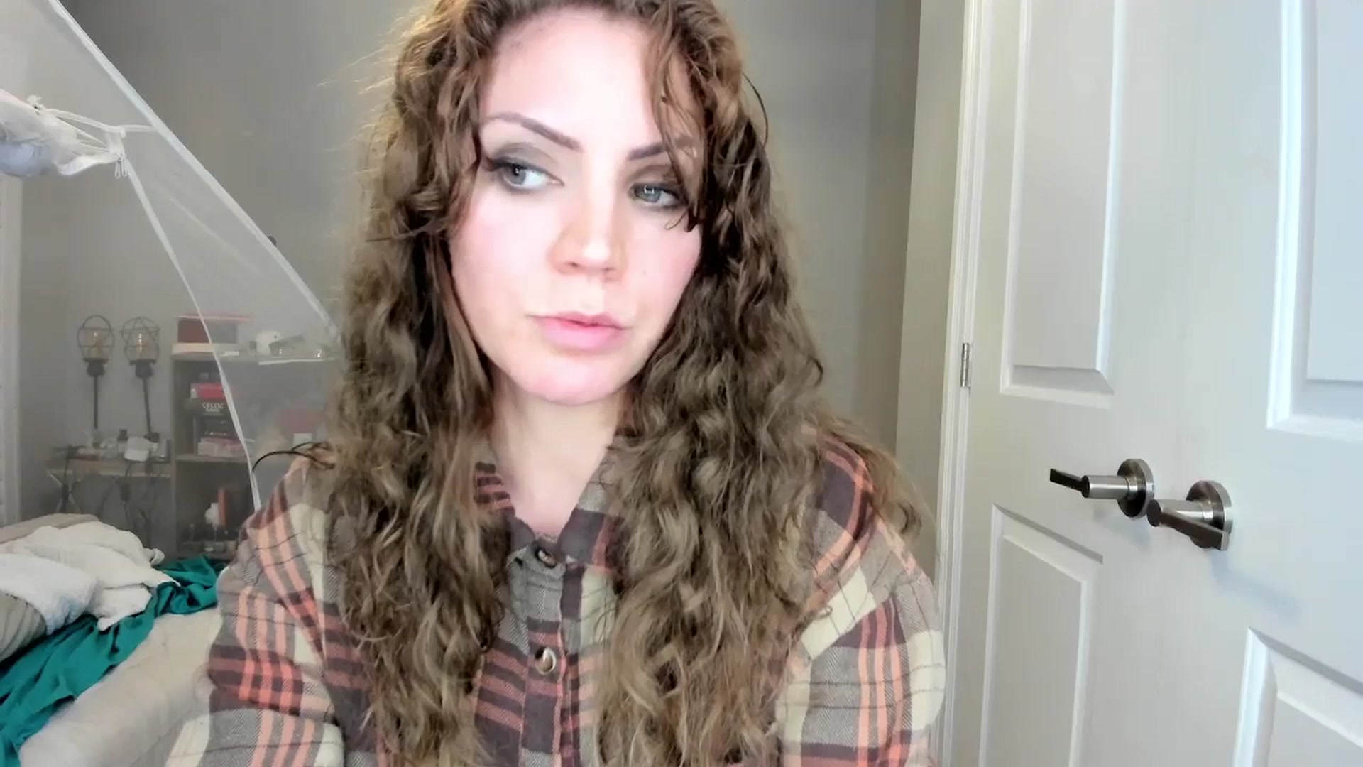Gallery image thumbnail from Laurel's myfreecams stream on, 06/06/2025, 06:46 image 3 of 20