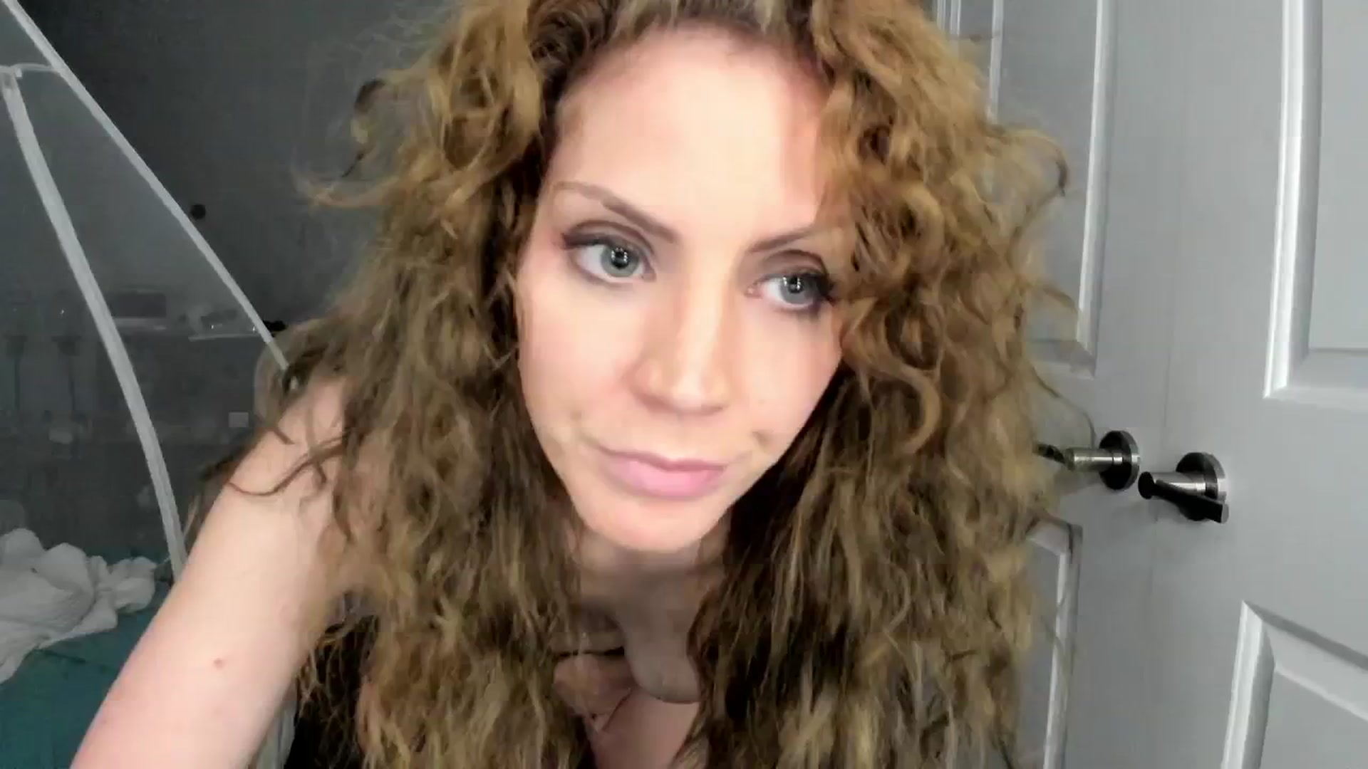 Gallery image thumbnail from Laurel's myfreecams stream on, 06/10/2025, 08:51 image 15 of 20