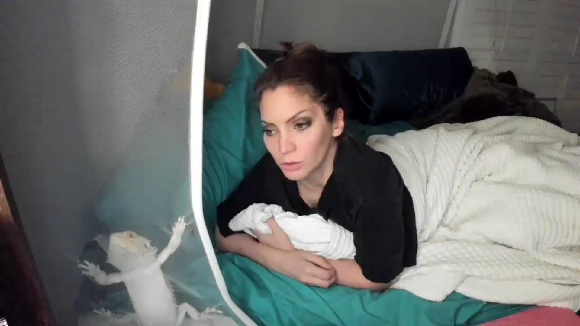 Gallery image thumbnail from Laurel's myfreecams stream on, 06/21/2025, 06:48 image 20 of 20