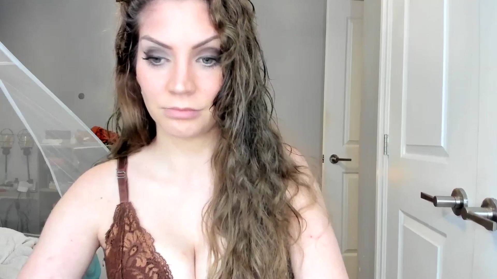 Gallery image thumbnail from Laurel's myfreecams stream on, 07/07/2025, 04:52 image 4 of 20