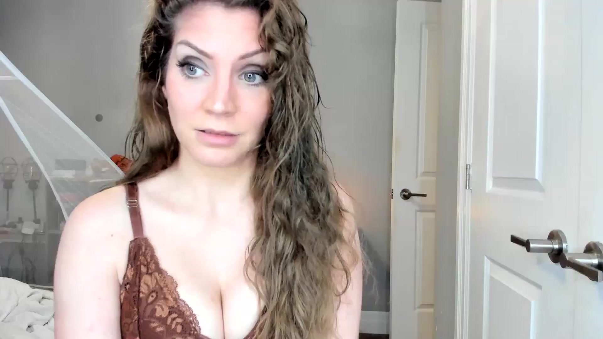 Gallery image thumbnail from Laurel's myfreecams stream on, 07/07/2025, 04:52 image 3 of 20