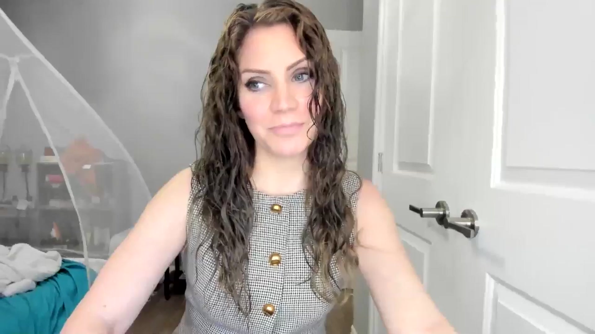 Gallery image thumbnail from Laurel's myfreecams stream on, 07/09/2025, 04:00 image 7 of 20