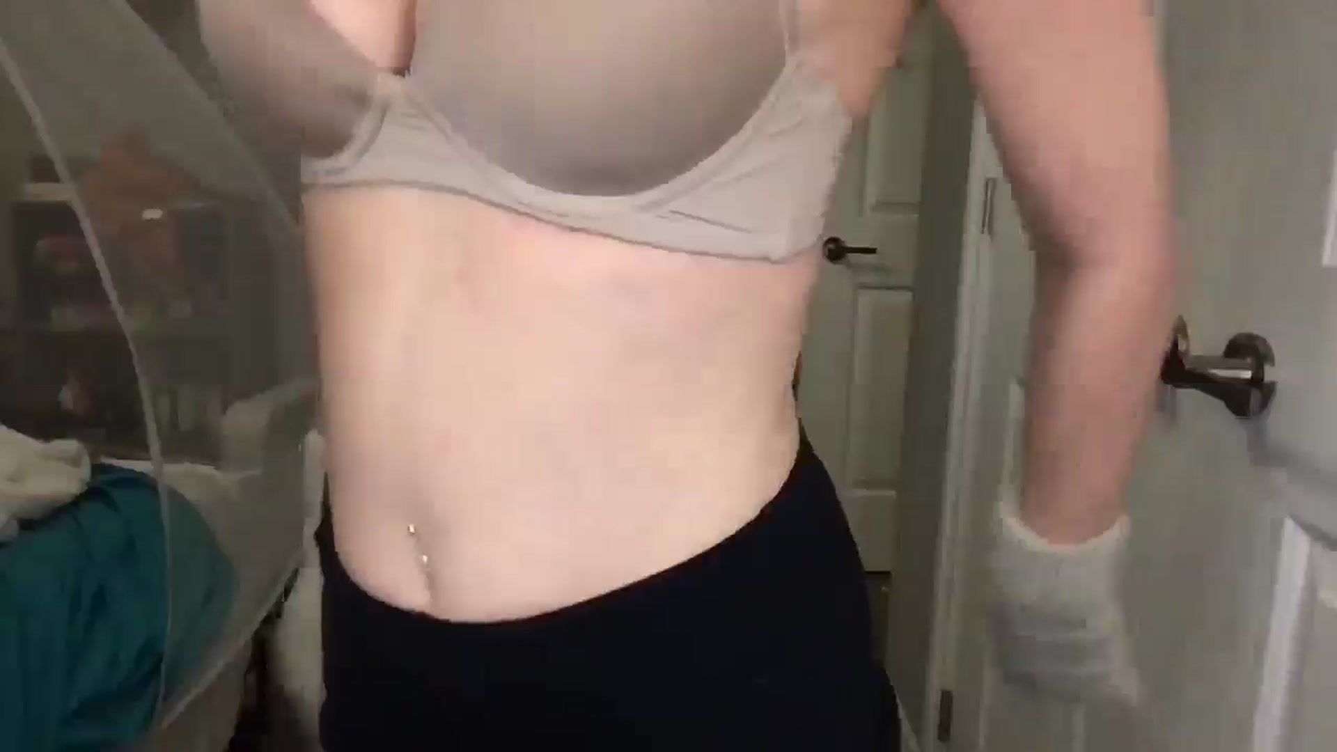 Gallery image thumbnail from Laurel's myfreecams stream on, 07/09/2025, 06:42 image 2 of 20
