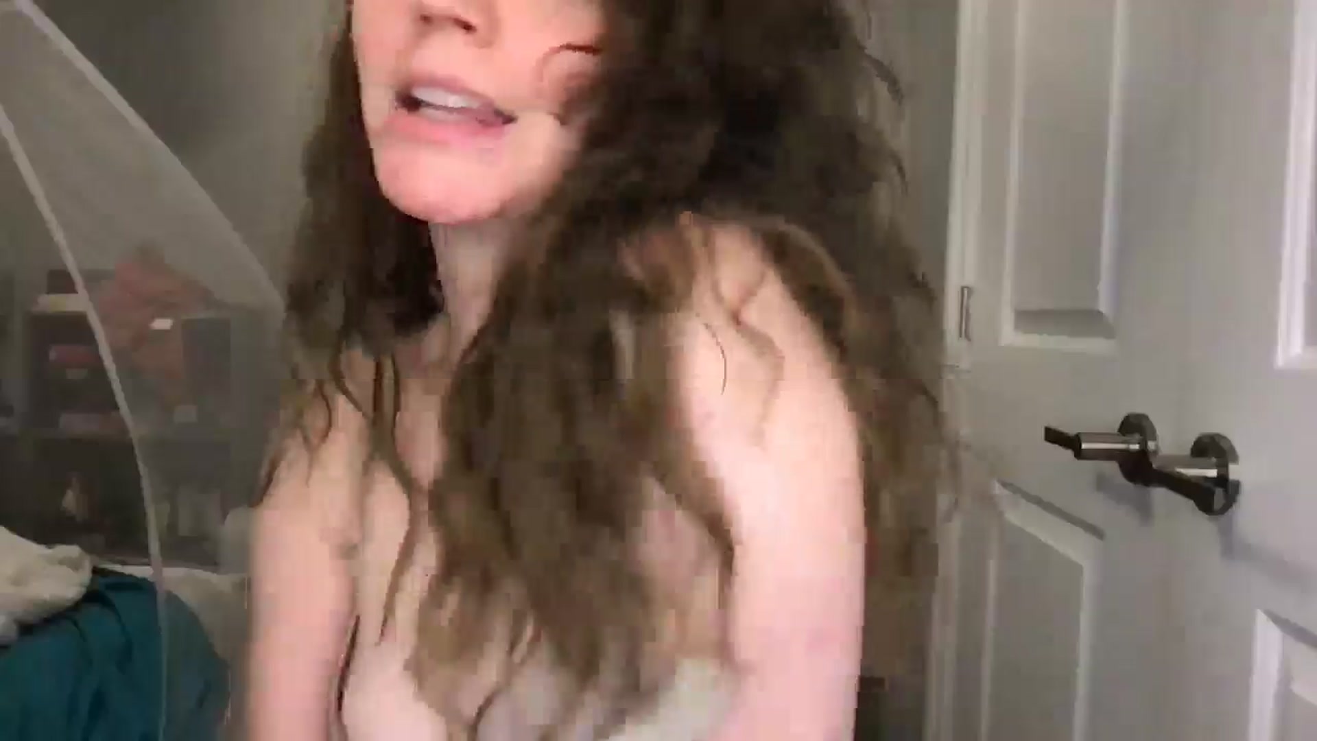 Gallery image thumbnail from Laurel's myfreecams stream on, 07/09/2025, 06:42 image 18 of 20