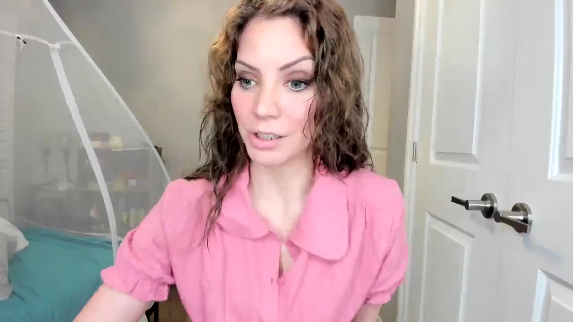 Gallery image thumbnail from Laurel's myfreecams stream on, 07/13/2025, 05:05 image 12 of 20