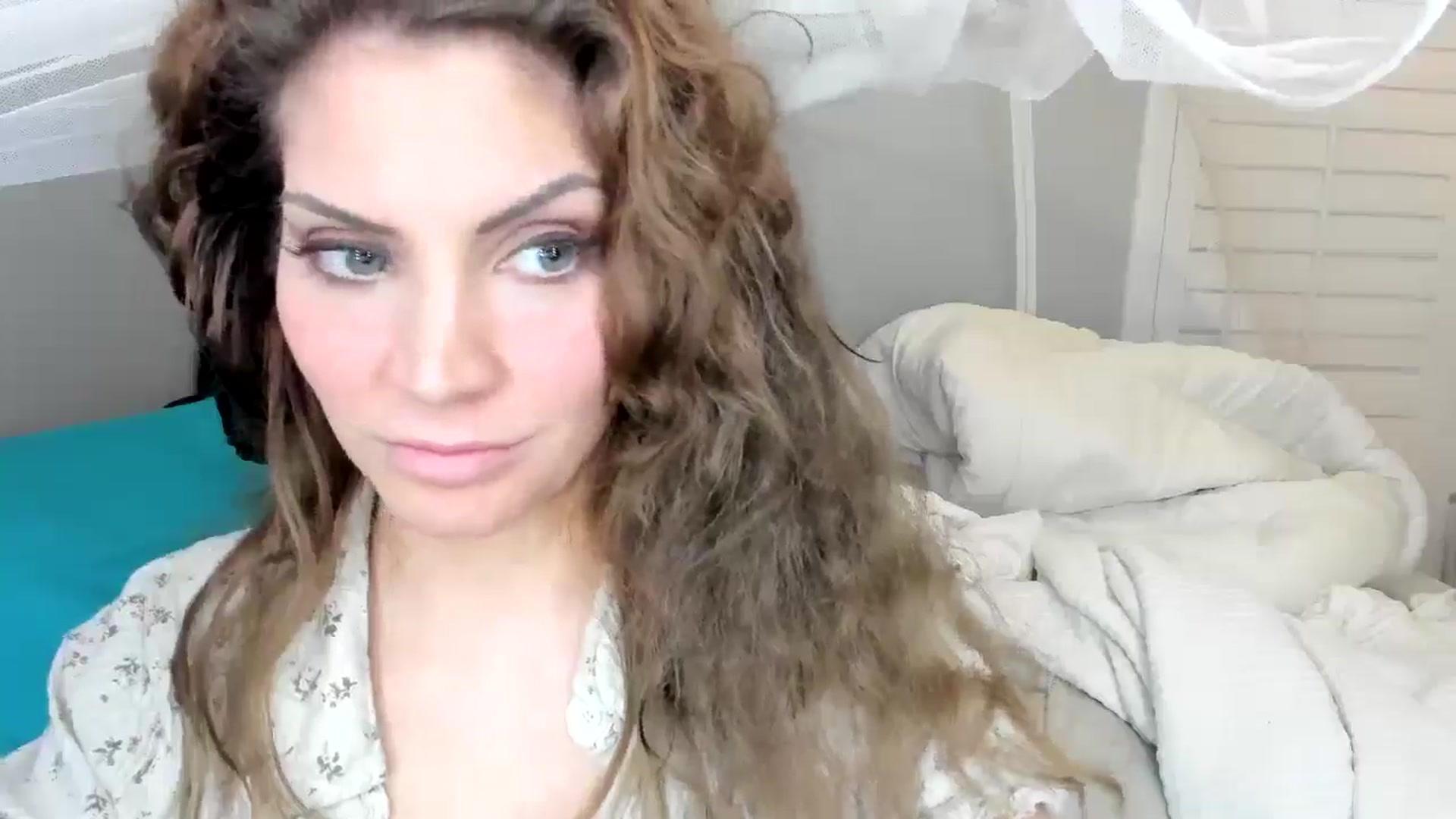 Gallery image thumbnail from Laurel's myfreecams stream on, 08/16/2025, 05:39 image 3 of 20