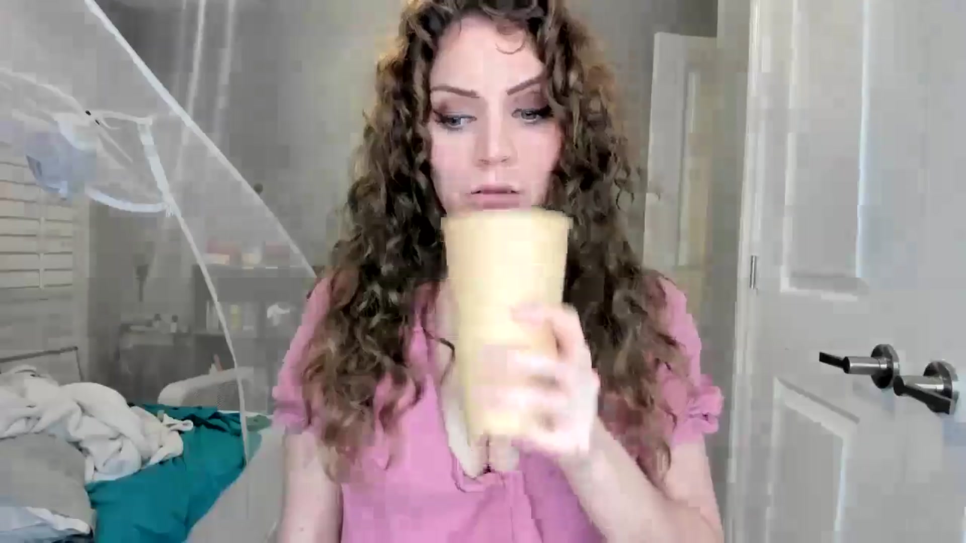 Gallery image thumbnail from Laurel's myfreecams stream on, 08/22/2025, 06:11 image 13 of 20